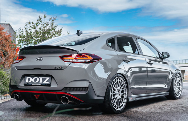 Hyundai i30 N Fastback mit DOTZ Sepang Alufelge